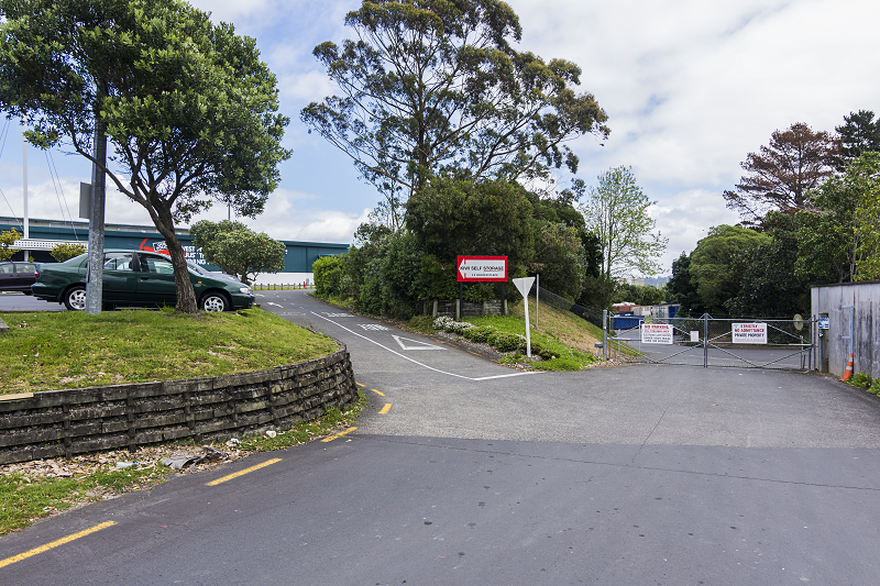 North shore entrance by bunnings